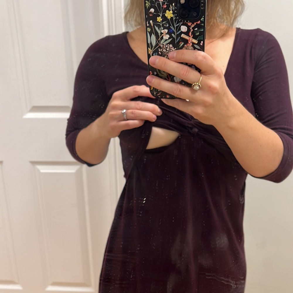 ✨HP✨MUSCADE COUTURE maternity & nursing. (M) - violet. 🇨🇦⚜️